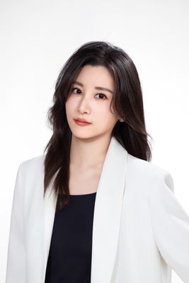 Portrait of Tingting Wang, Associate.